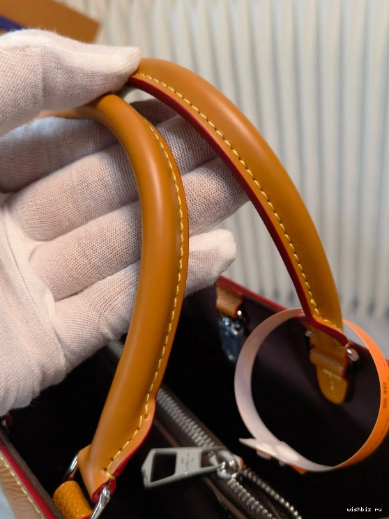 WIS VUITTON MM TOTE MARELLE LOUIS 0809